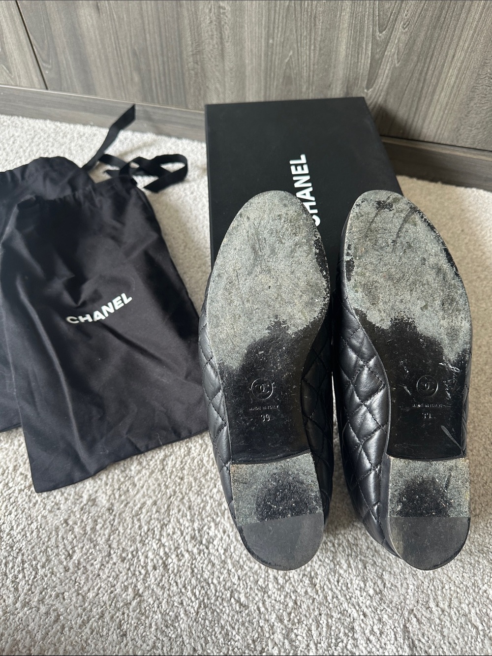 CHANEL Black Quilted Leather Ballet Flats with CC Motif - Picture 8 of 8